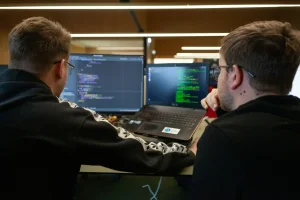 Wat Doet Een Devops Engineer